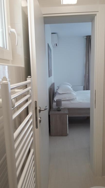 Villa-Apartments Karmel Kaštela Eksteriør billede