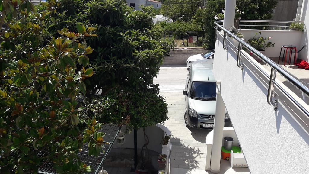 Villa-Apartments Karmel Kaštela Eksteriør billede
