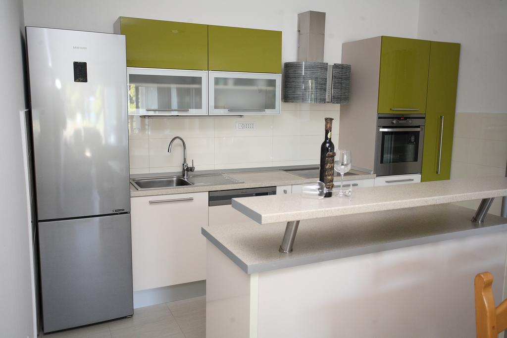 Villa-Apartments Karmel Kaštela Eksteriør billede